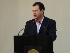 1377615_435271339916479_363017641_n