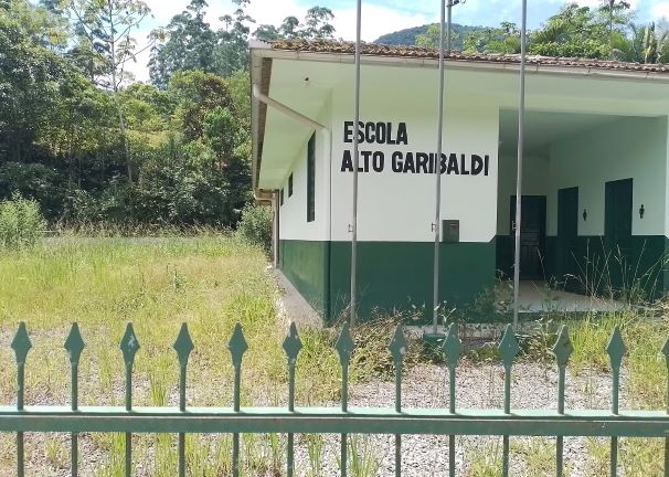 Vereador pede reforma de escola no Alto Garibaldi