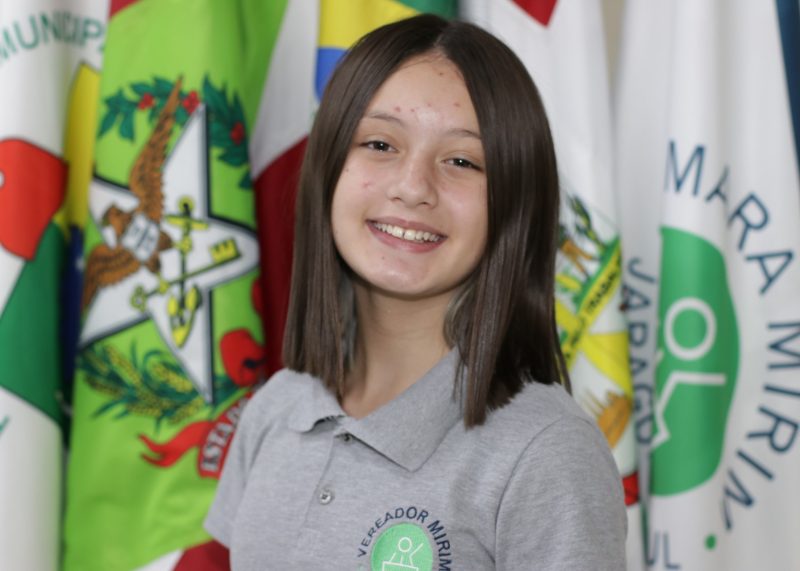 Isabely Kunz (E.E.B. Prof. Giardini Luiz Lenzi)