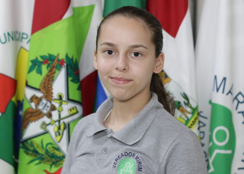 Sarah Anny Lukasinski (E.M.E.B. Atayde Machado)