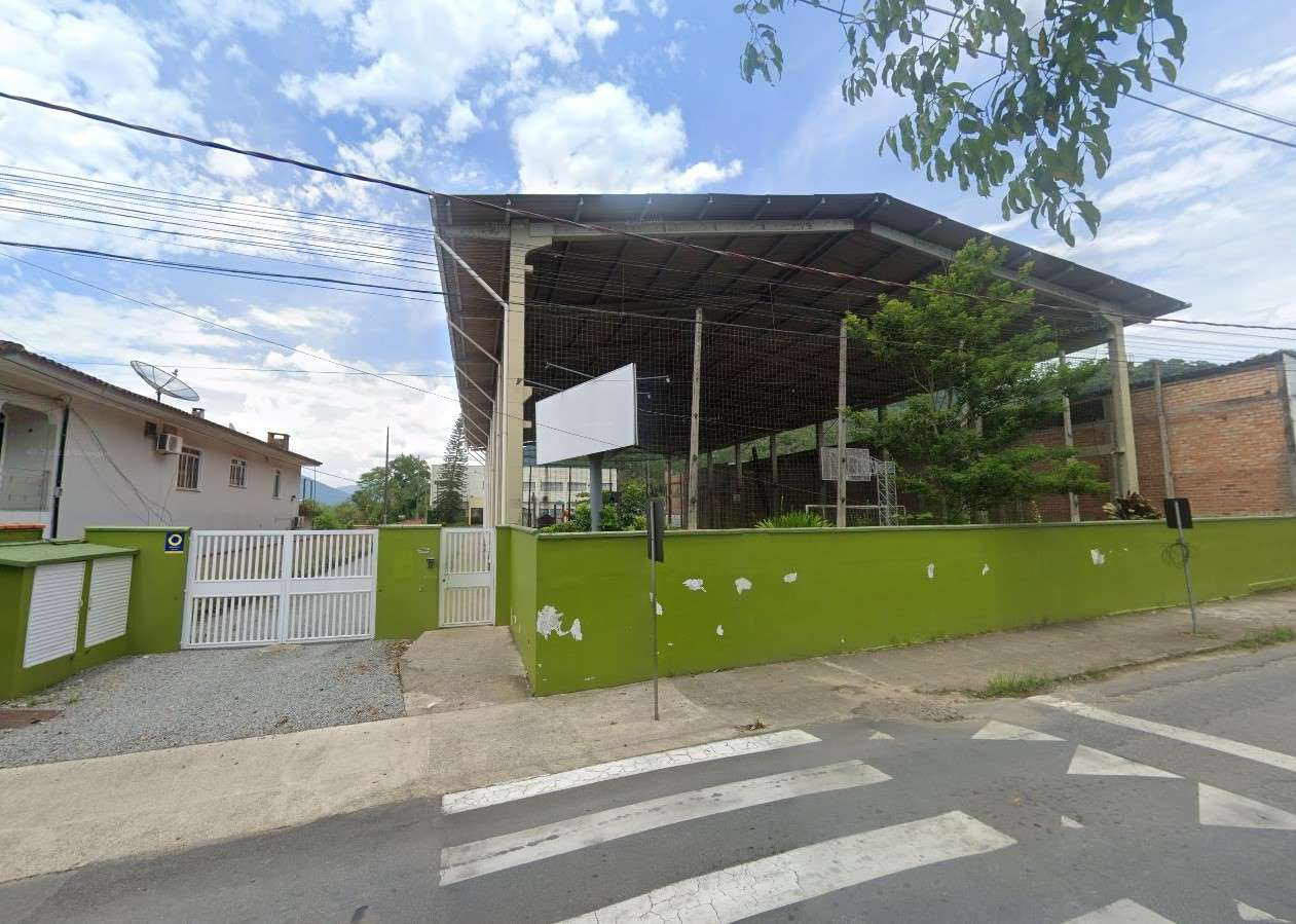 Vereador mirim pede reforma nas ruas de acesso a escola no Rio da Luz