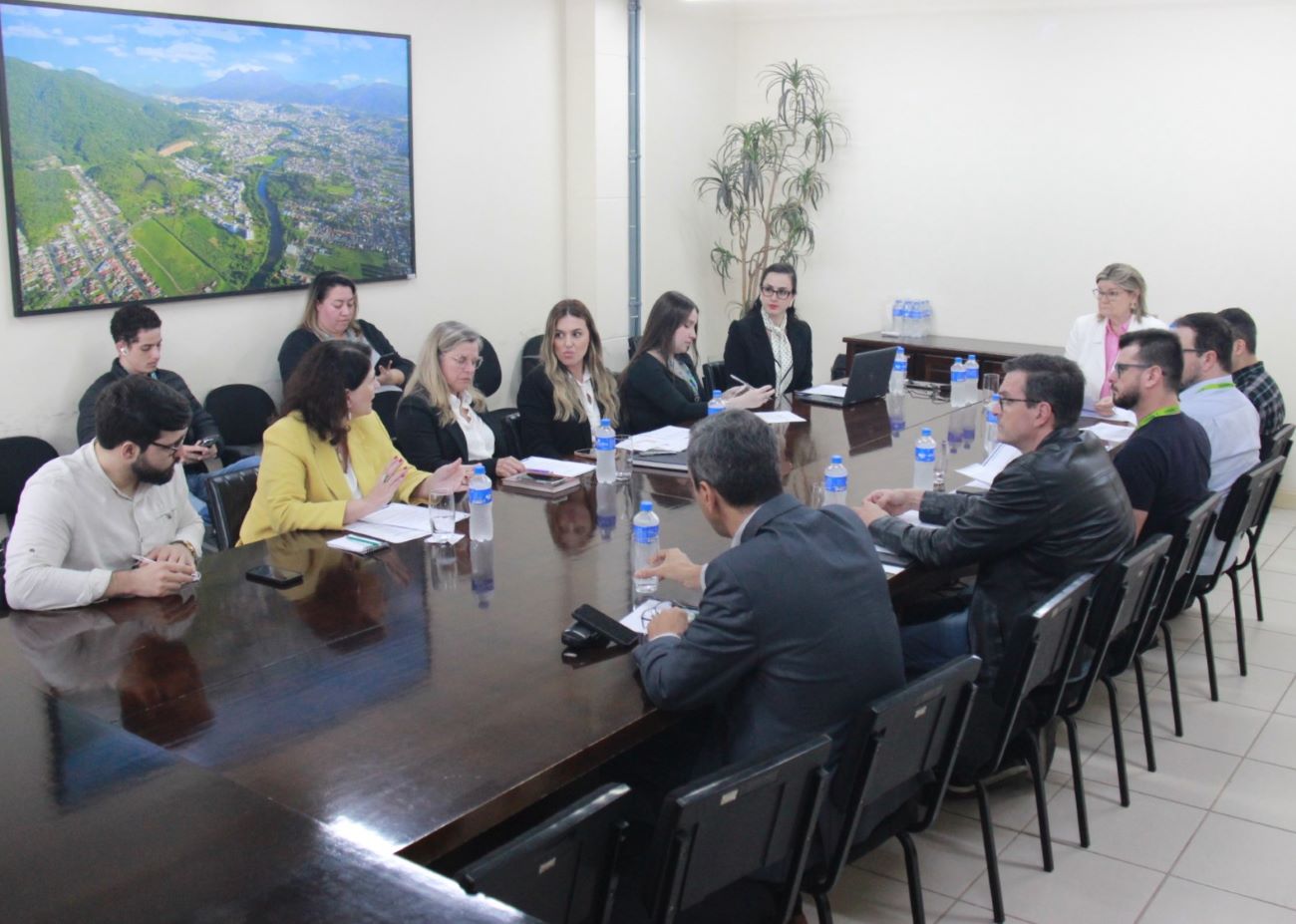 Procuradoria da Mulher discute reestruturação de lei que garante vagas de emprego para vítimas de violência doméstica