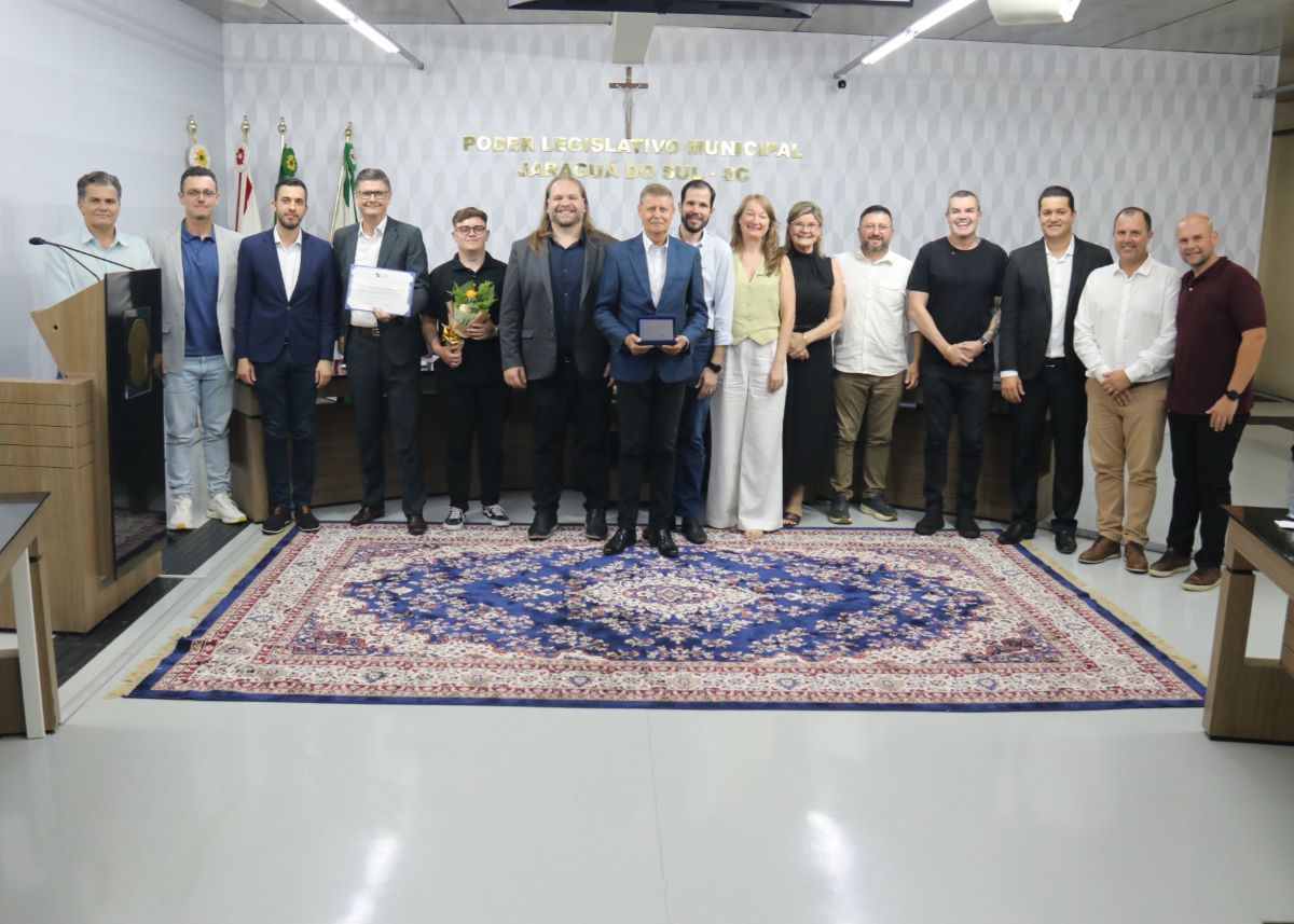 Orquestra Filarmônica recebe homenagem pelos 25 anos