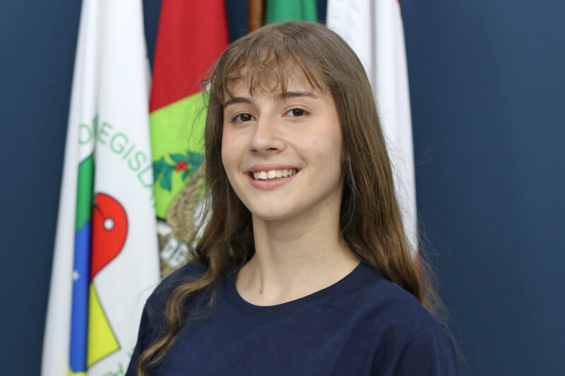 Amanda Fuechter (E.E.B. João Romário Moreira)