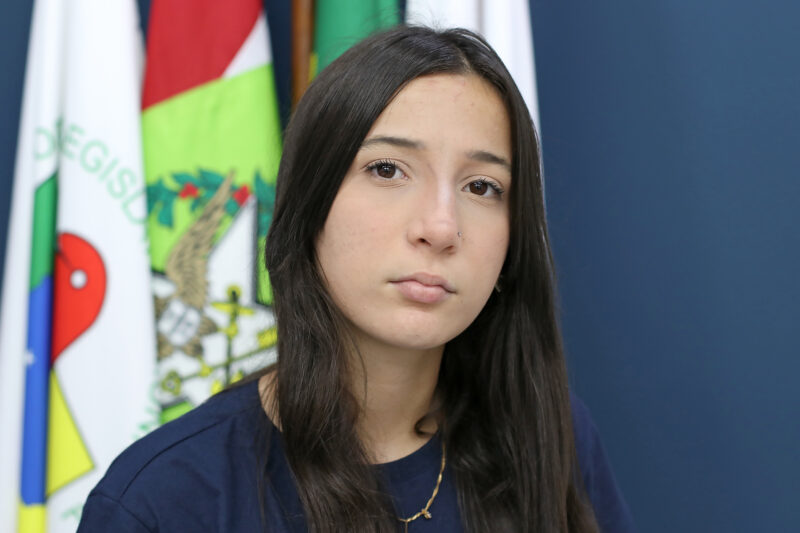 Lívia Pereira de Almeida Köhler (E.E.B. Elza Granzotto Ferraz)