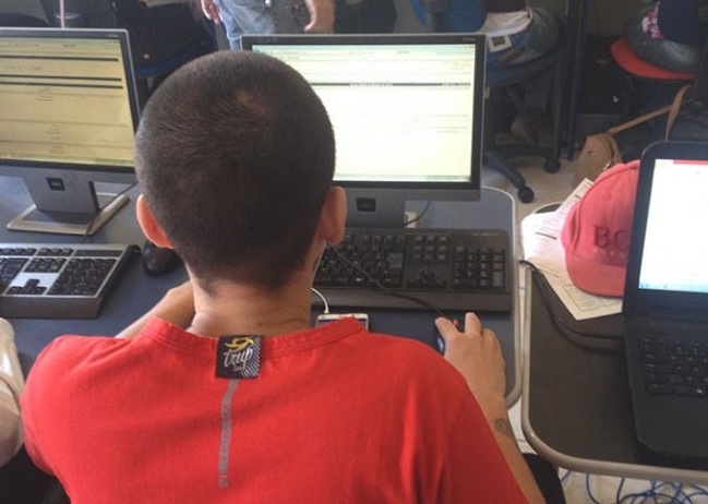 Salas de informática em escolas municipais são tema de indicação mirim
