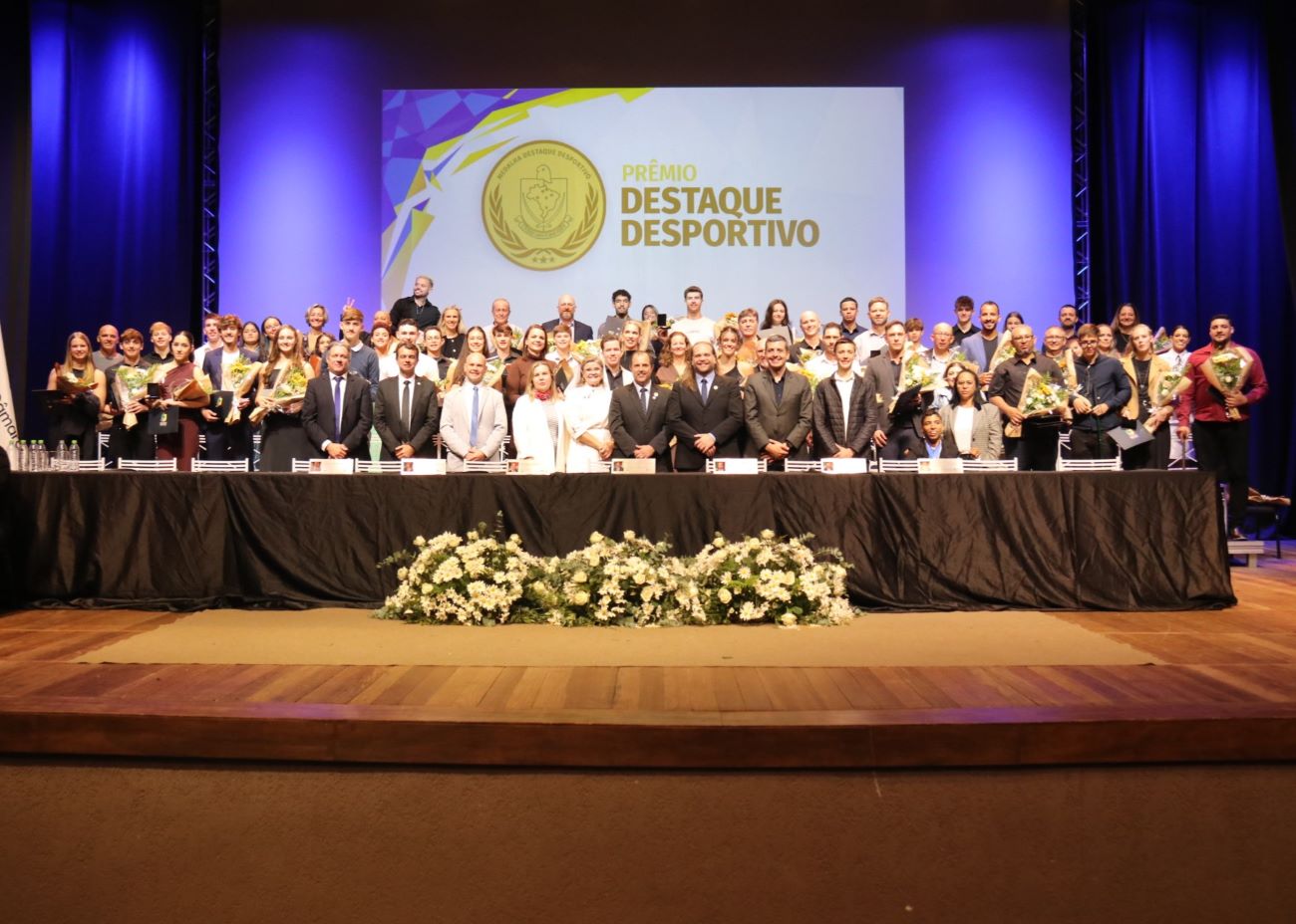 Noite de homenagens valoriza atletas, técnicos e dirigentes em Jaraguá do Sul