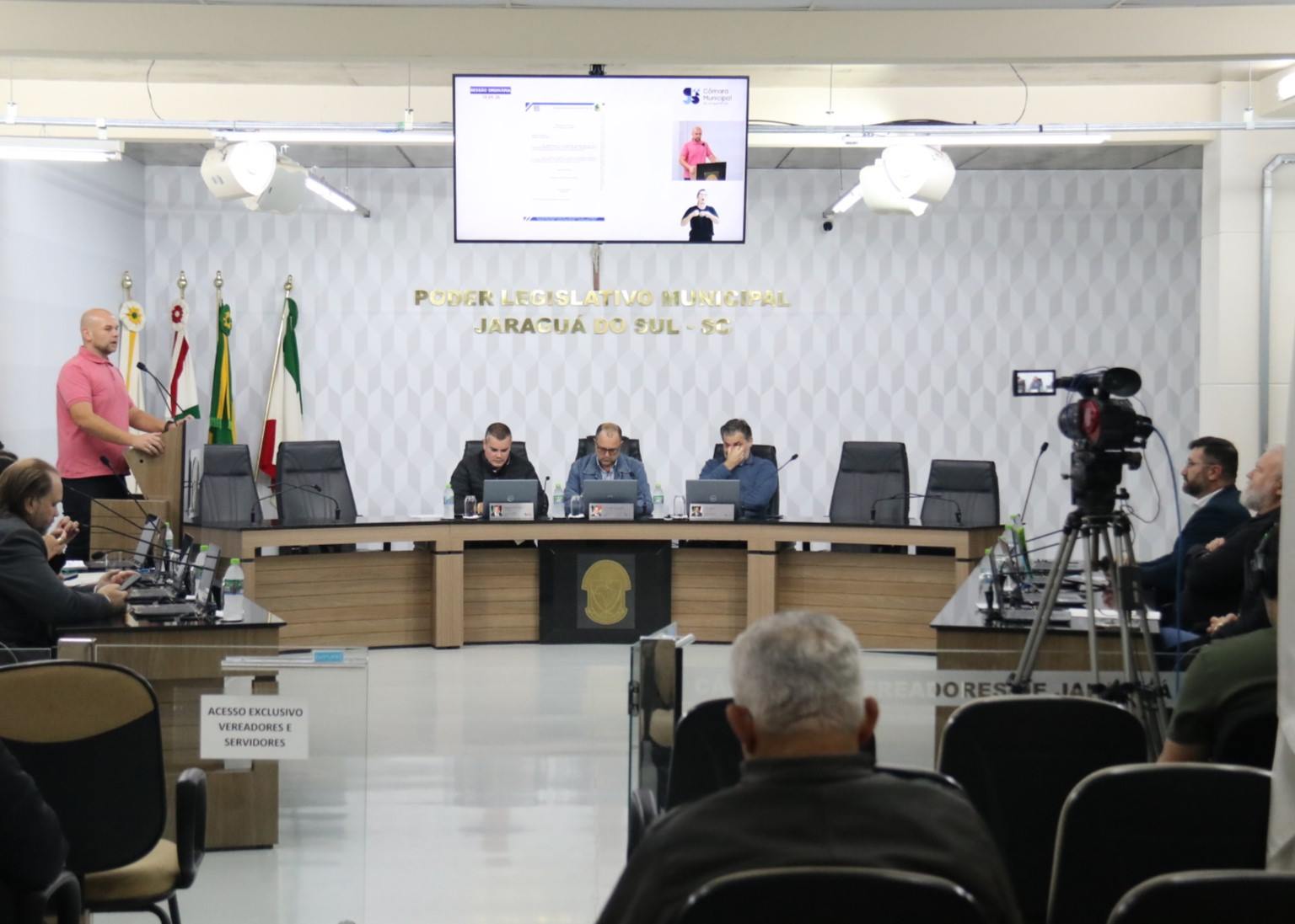 Projetos aprovados na sessão dessa segunda-feira (18)